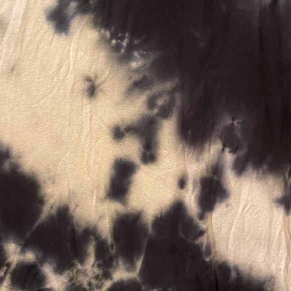 New with tags. Juniors Med dress. Tie dye print - Picture 3 of 4